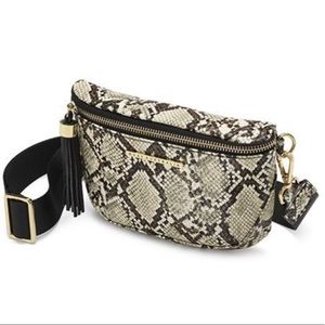 quay fanny pack